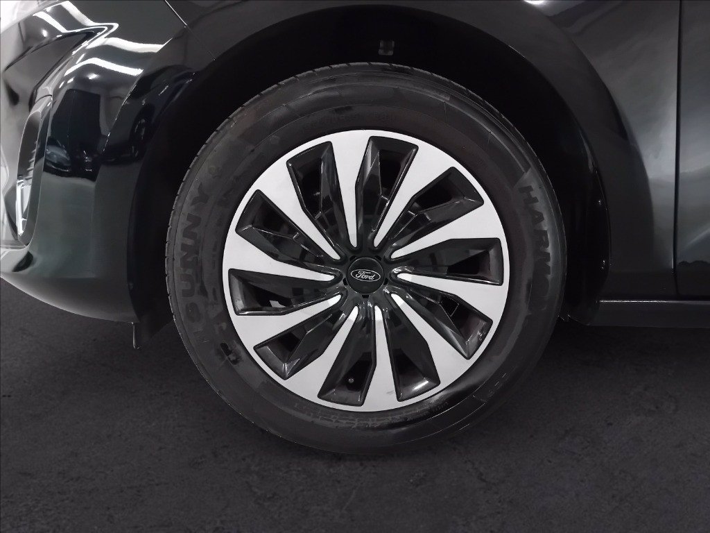 https://cdn-sm.caraffinity.it/images/vehicles/4652063/6/large