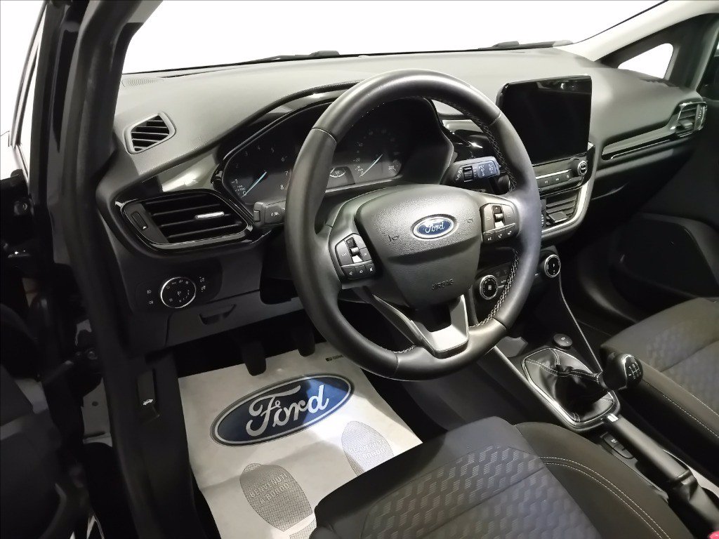https://cdn-sm.caraffinity.it/images/vehicles/4652063/7/large