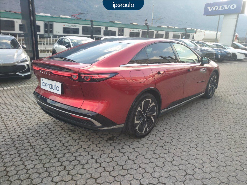 https://cdn-sm.caraffinity.it/images/vehicles/4653419/5/large