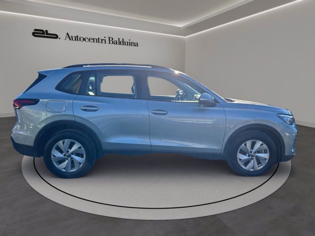 https://cdn-sm.caraffinity.it/images/vehicles/4656106/1/large