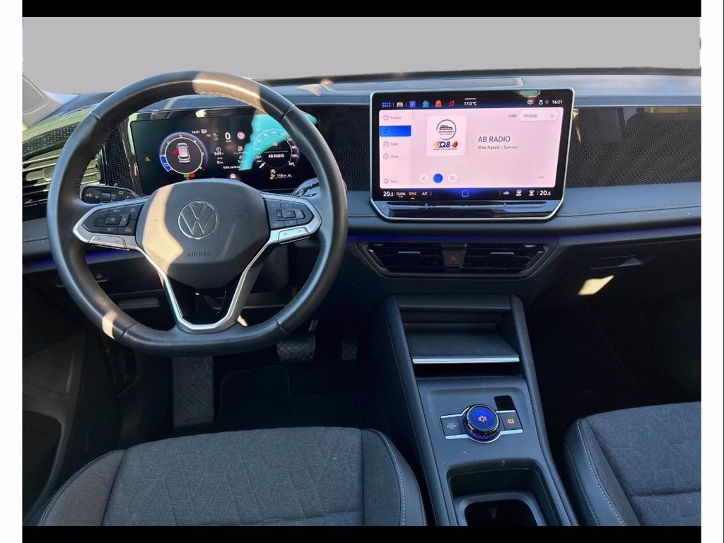 https://cdn-sm.caraffinity.it/images/vehicles/4656106/5/large