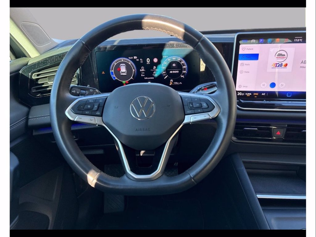 https://cdn-sm.caraffinity.it/images/vehicles/4656106/6/large