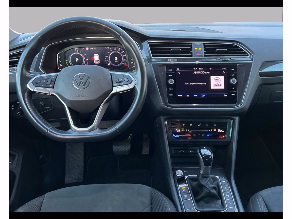 https://cdn-sm.caraffinity.it/images/vehicles/4656108/5/large
