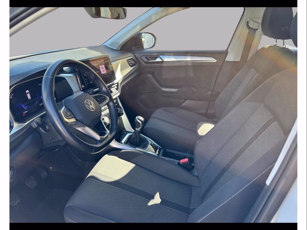https://cdn-sm.caraffinity.it/images/vehicles/4656109/7/large