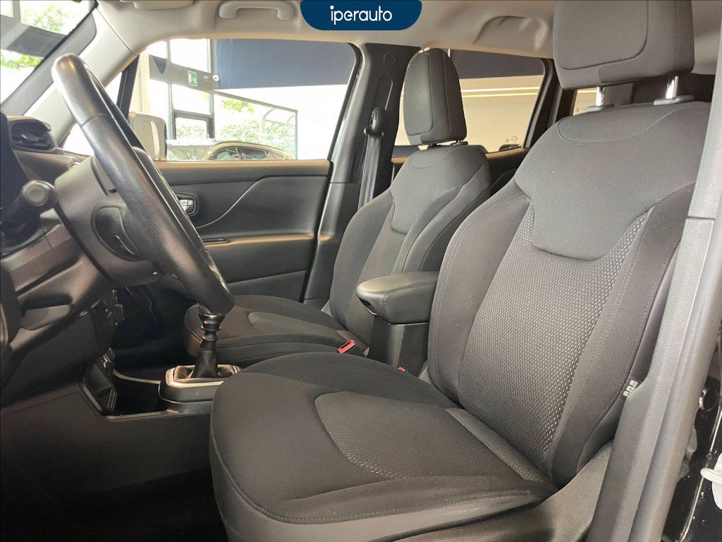 https://cdn-sm.caraffinity.it/images/vehicles/4657012/7/large