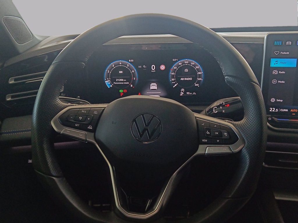 https://cdn-sm.caraffinity.it/images/vehicles/4658231/8/large