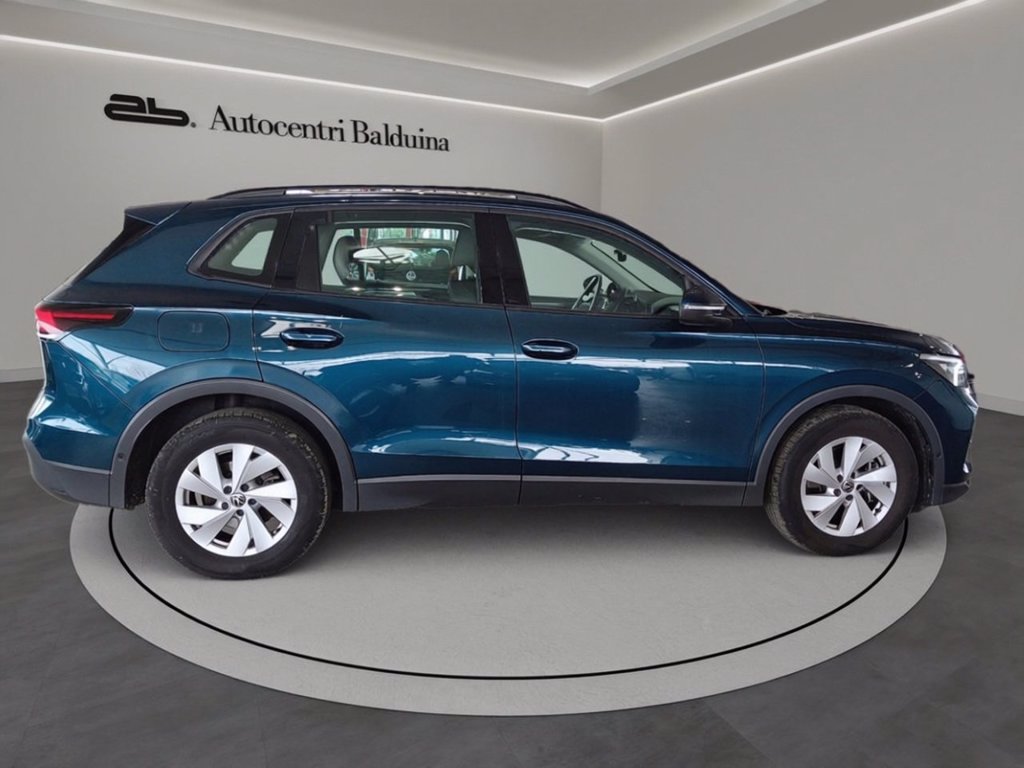 https://cdn-sm.caraffinity.it/images/vehicles/4659269/1/large