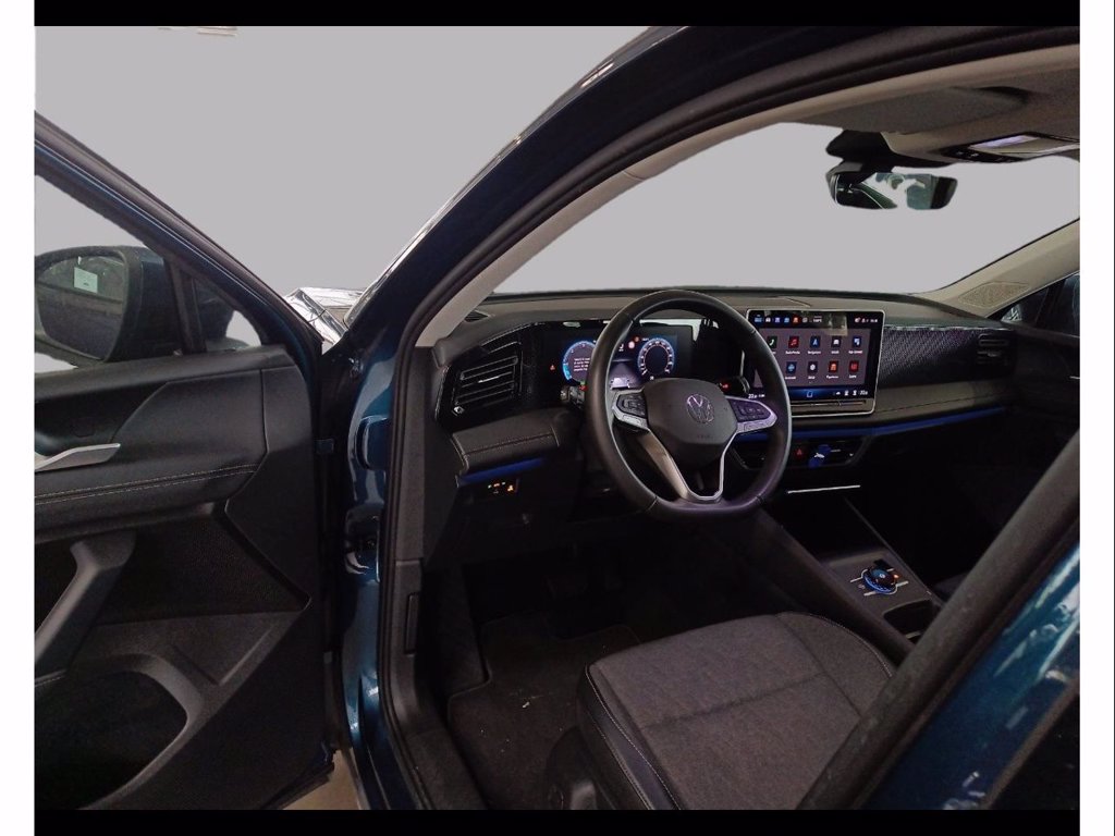https://cdn-sm.caraffinity.it/images/vehicles/4659269/8/large