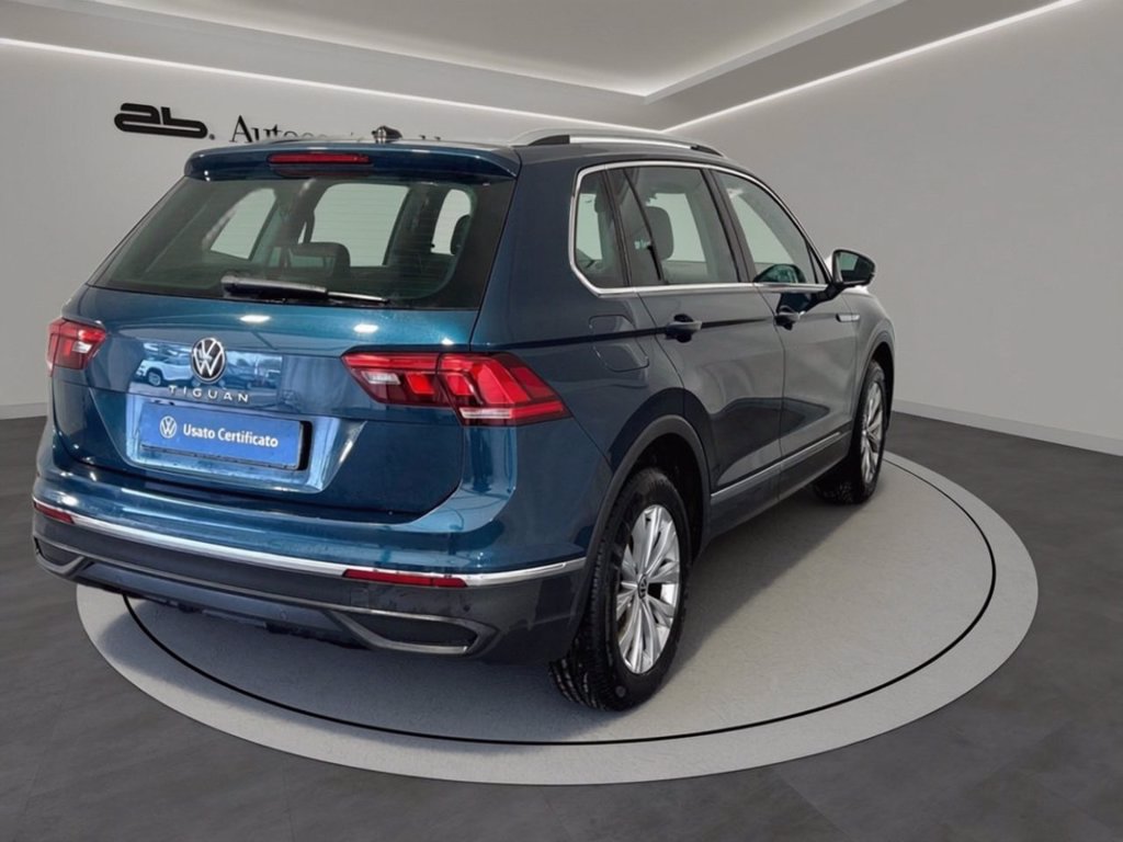 https://cdn-sm.caraffinity.it/images/vehicles/4659277/2/large