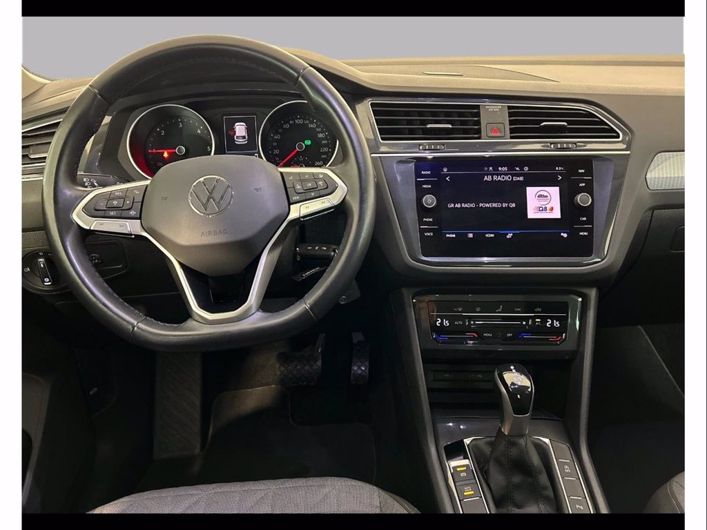 https://cdn-sm.caraffinity.it/images/vehicles/4659277/5/large