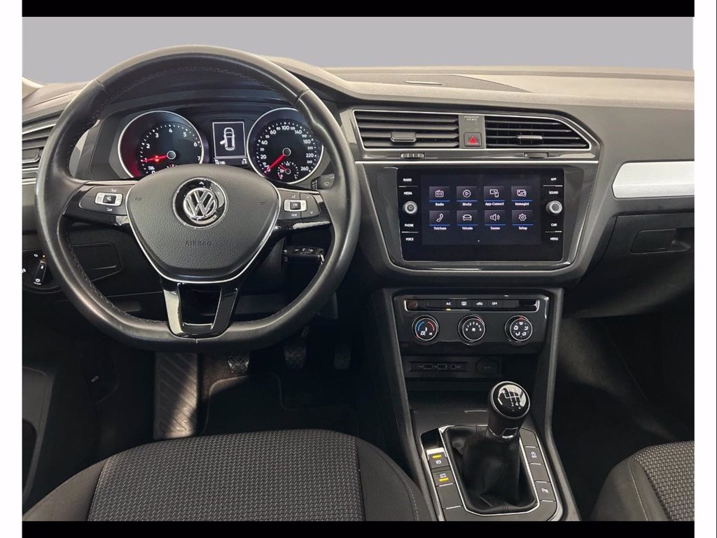 https://cdn-sm.caraffinity.it/images/vehicles/4659279/3/large