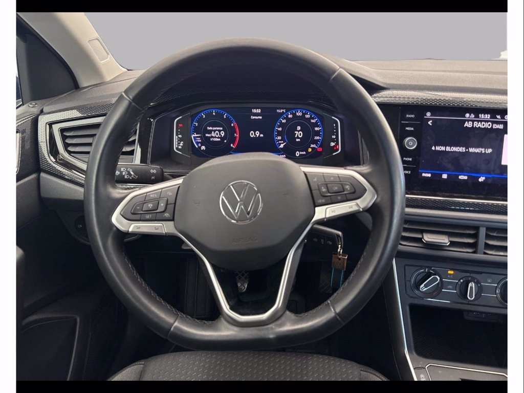 https://cdn-sm.caraffinity.it/images/vehicles/4660462/6/large