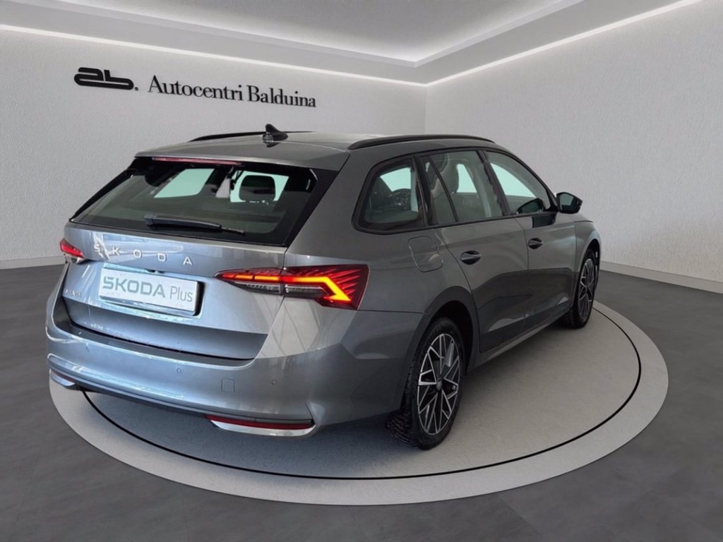 https://cdn-sm.caraffinity.it/images/vehicles/4661172/2/large