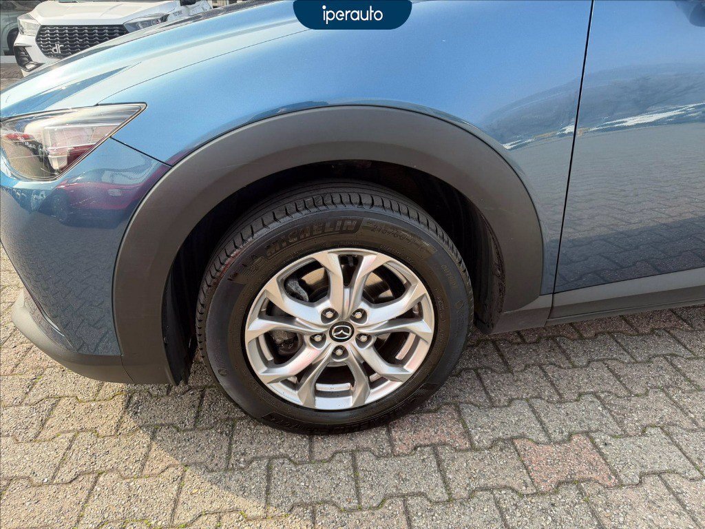 https://cdn-sm.caraffinity.it/images/vehicles/4663186/8/large