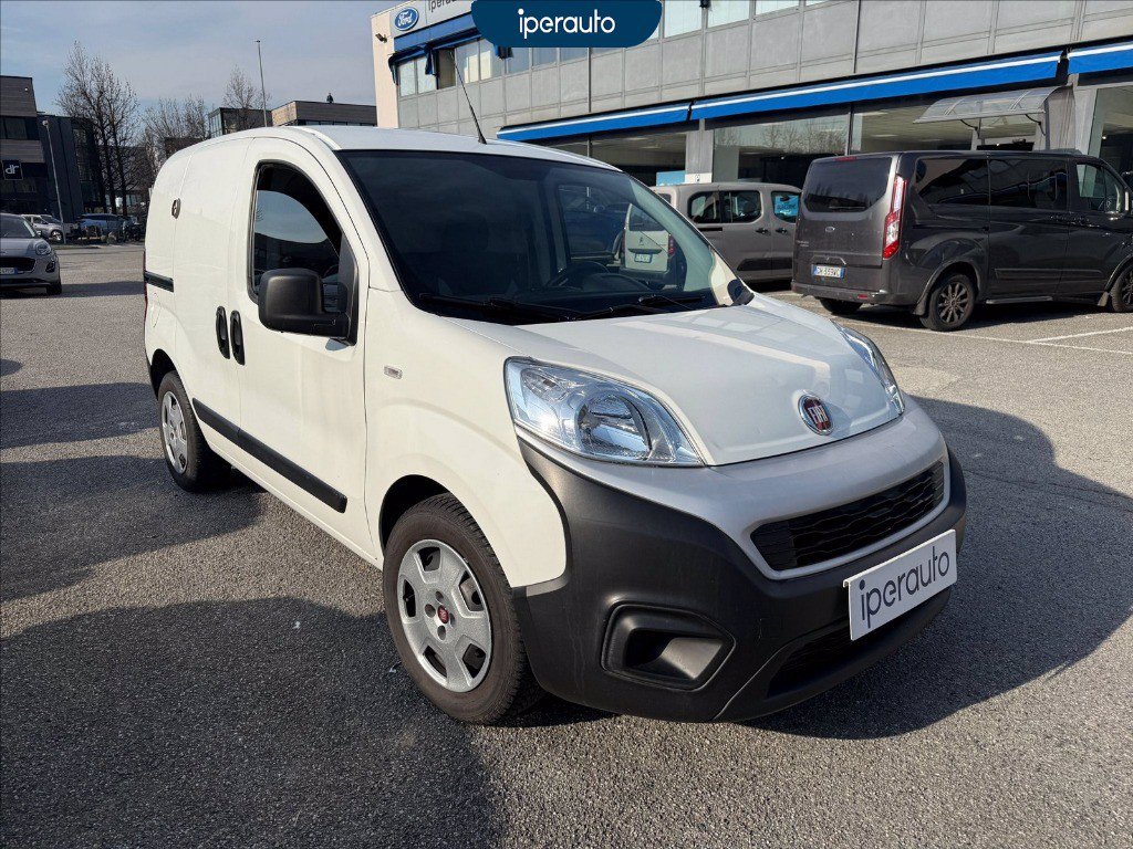 https://cdn-sm.caraffinity.it/images/vehicles/4663189/2/large