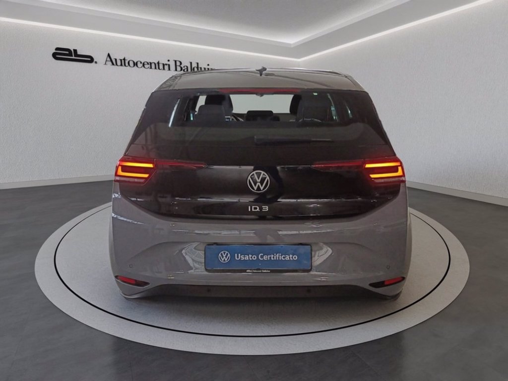https://cdn-sm.caraffinity.it/images/vehicles/4665043/3/large