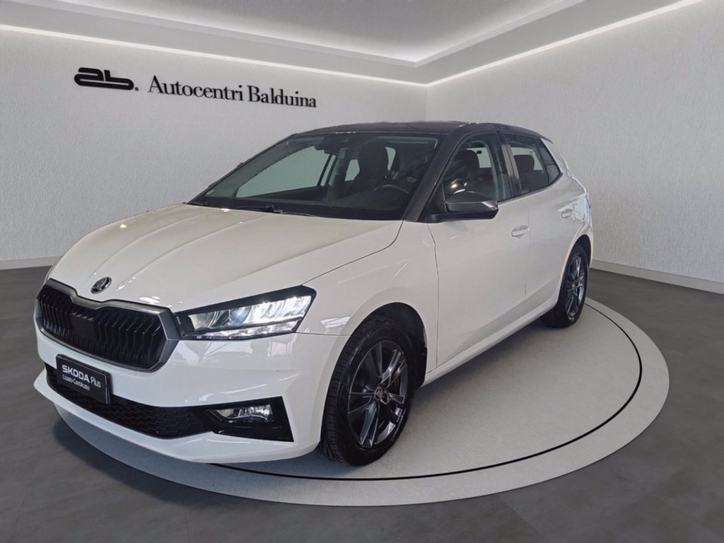 https://cdn-sm.caraffinity.it/images/vehicles/4667334/0/large?format=jpeg