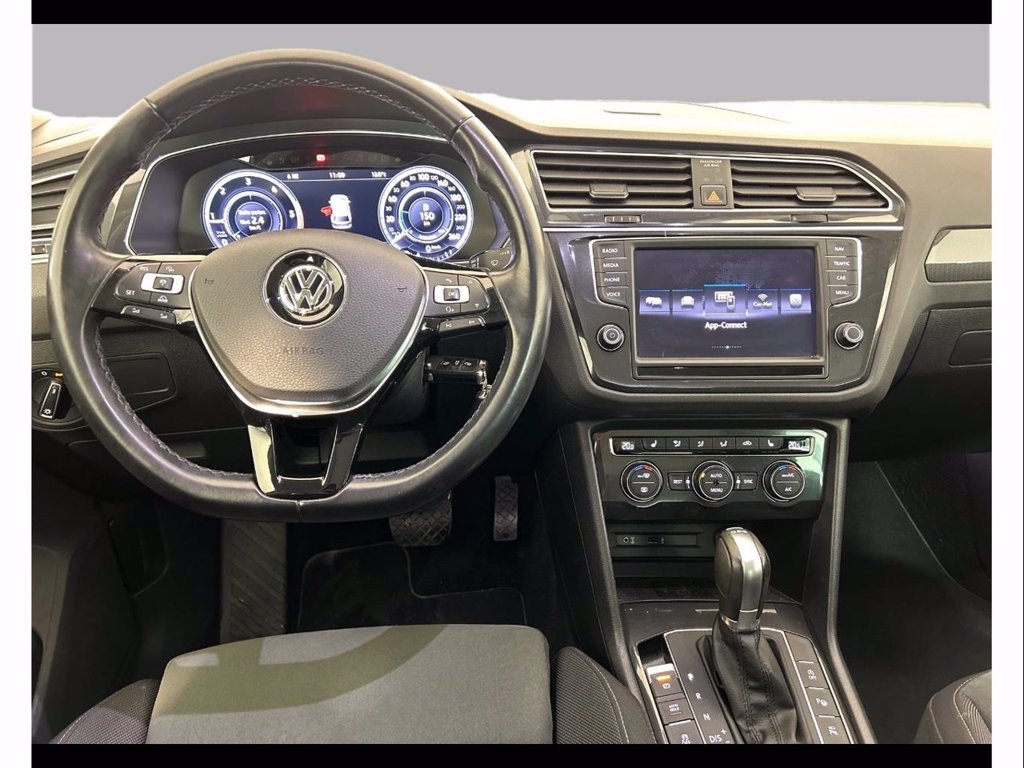 https://cdn-sm.caraffinity.it/images/vehicles/4667335/7/large