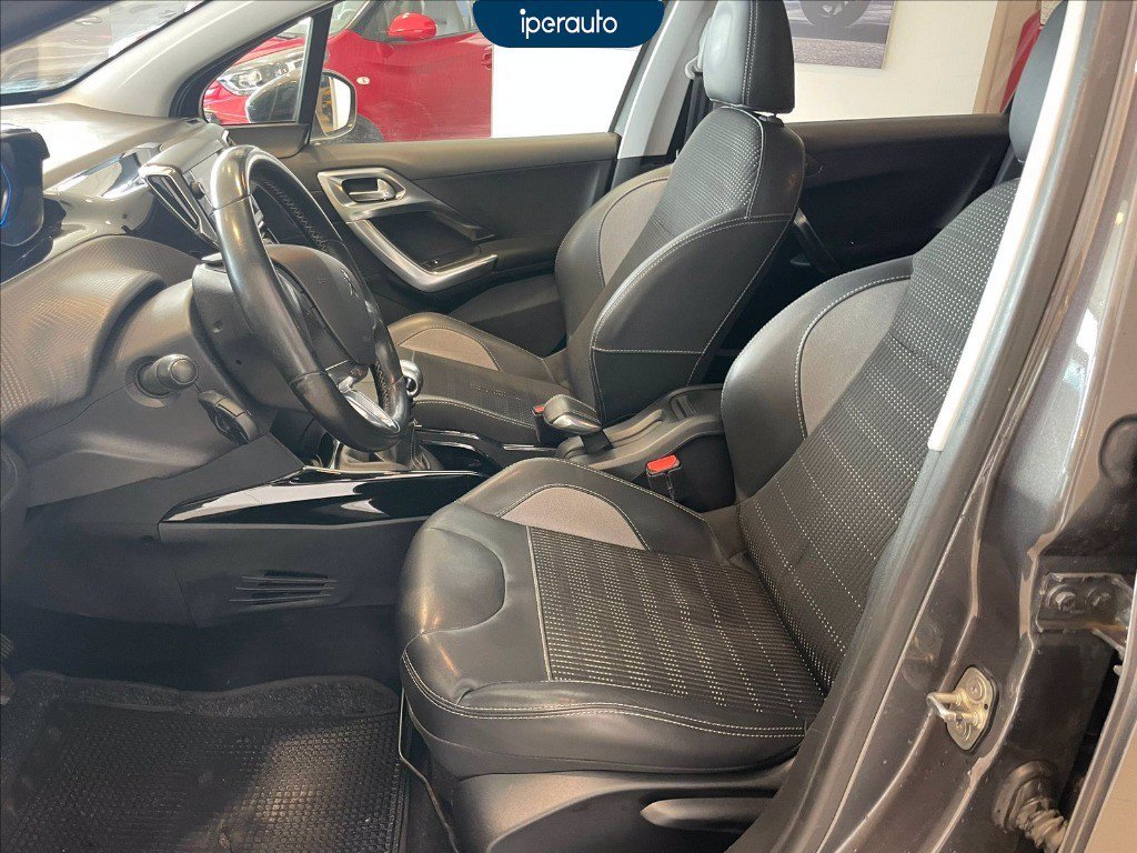 https://cdn-sm.caraffinity.it/images/vehicles/4668716/7/large