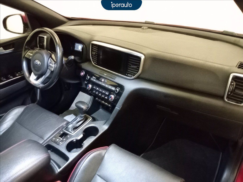 https://cdn-sm.caraffinity.it/images/vehicles/4668719/7/large