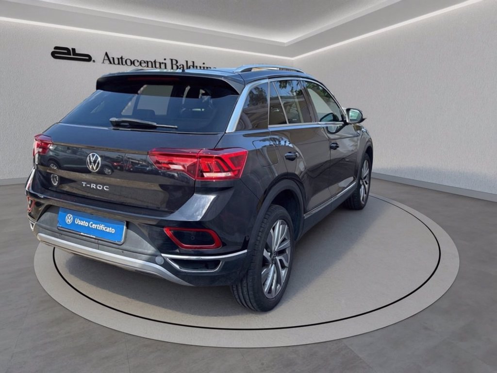 https://cdn-sm.caraffinity.it/images/vehicles/4670300/3/large