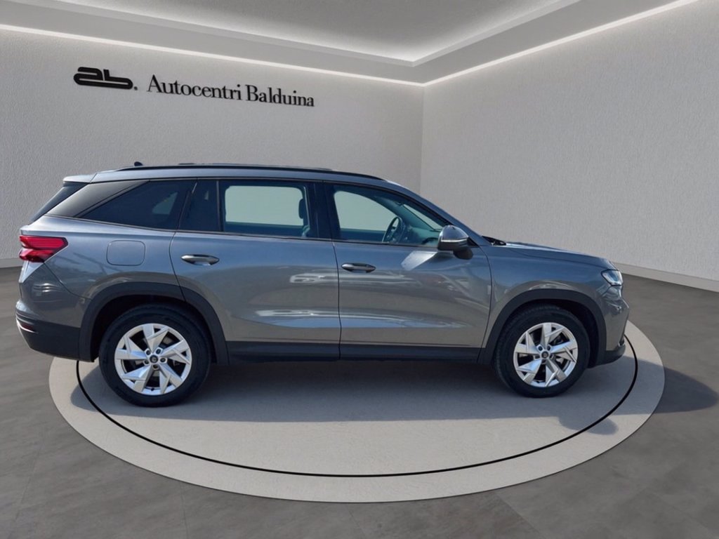 https://cdn-sm.caraffinity.it/images/vehicles/4670302/2/large
