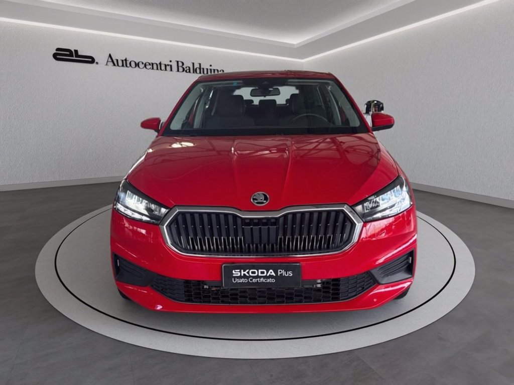 https://cdn-sm.caraffinity.it/images/vehicles/4671310/1/large