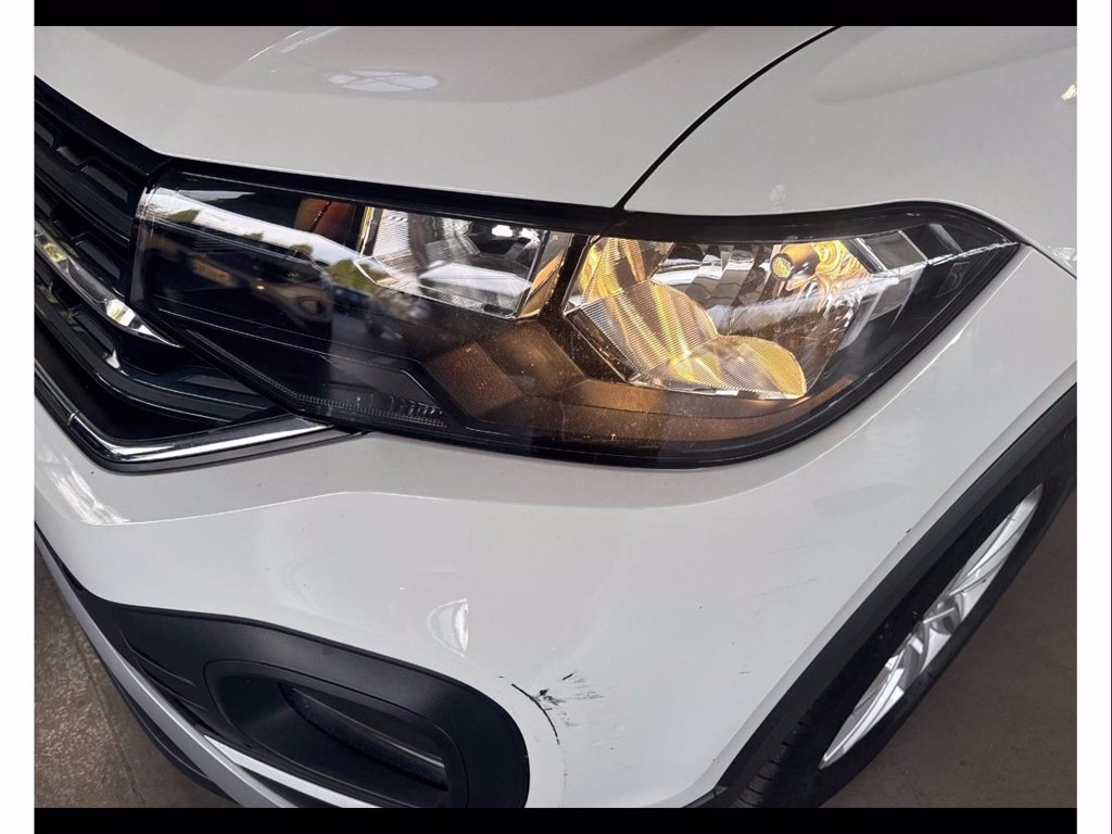 https://cdn-sm.caraffinity.it/images/vehicles/4672216/5/large