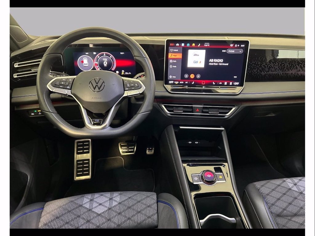 https://cdn-sm.caraffinity.it/images/vehicles/4673042/7/large