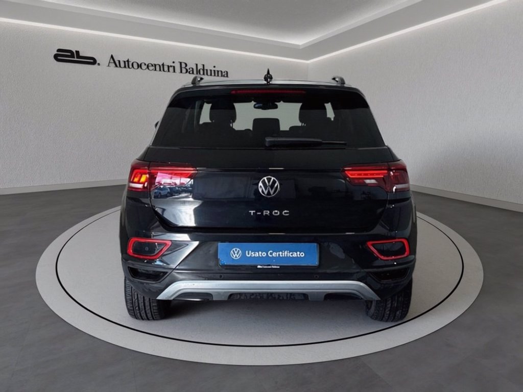 https://cdn-sm.caraffinity.it/images/vehicles/4673045/4/large