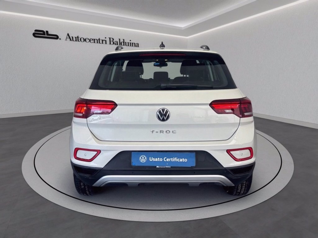 https://cdn-sm.caraffinity.it/images/vehicles/4674500/4/large