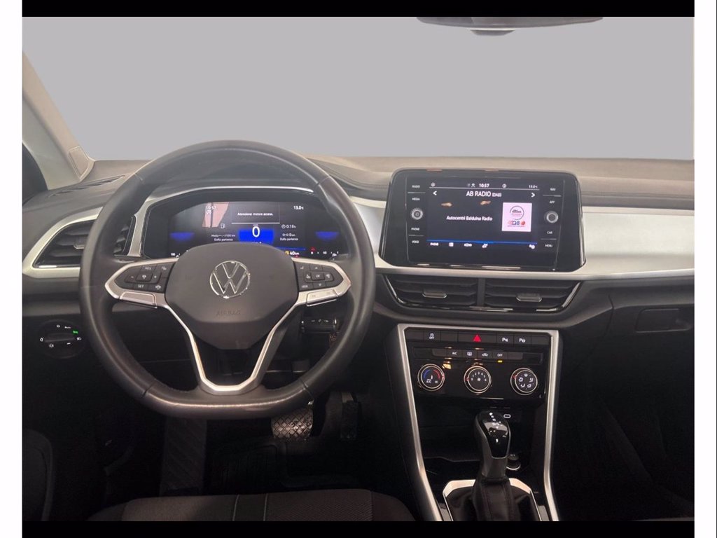 https://cdn-sm.caraffinity.it/images/vehicles/4674500/7/large