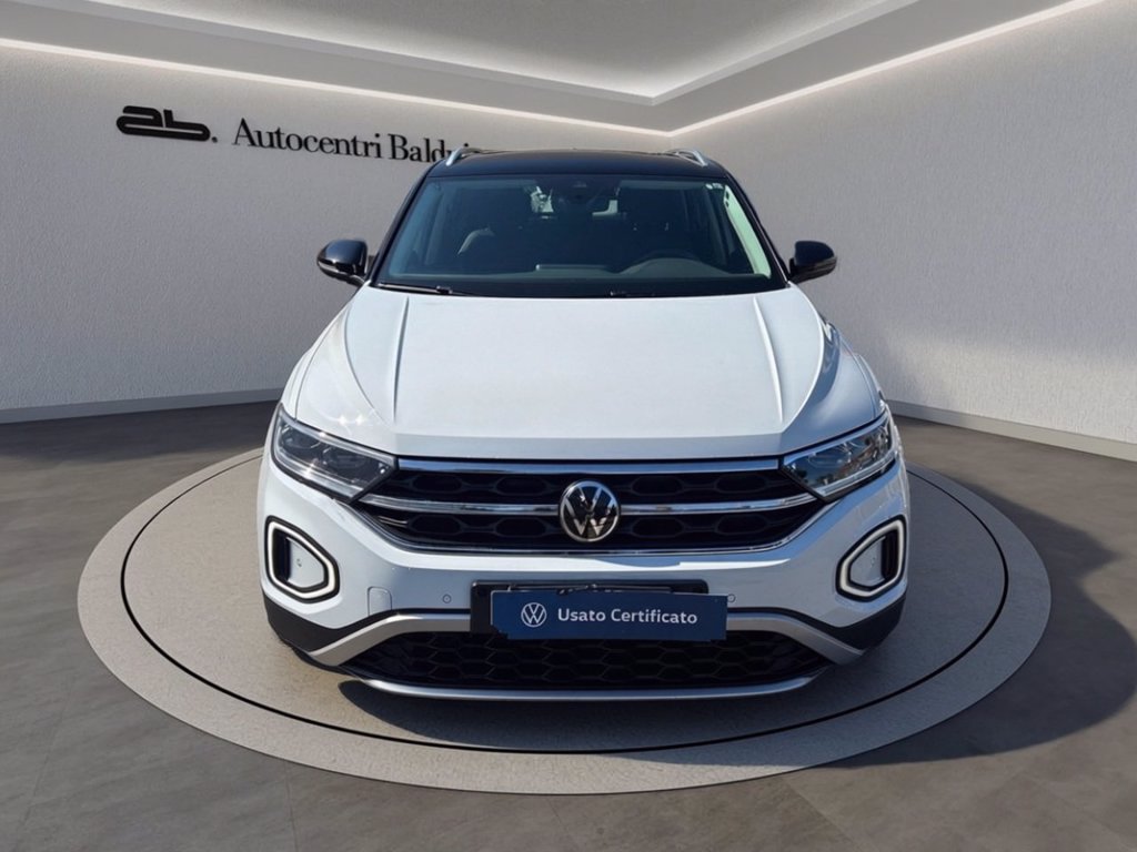 https://cdn-sm.caraffinity.it/images/vehicles/4675224/1/large