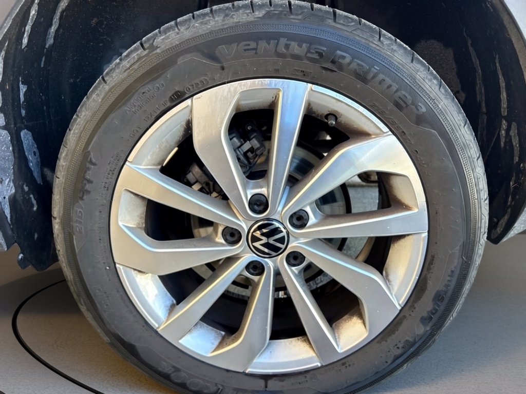 https://cdn-sm.caraffinity.it/images/vehicles/4675224/5/large