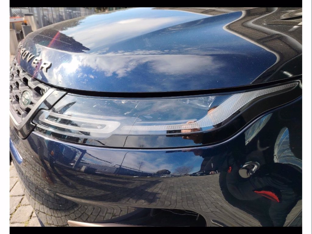 https://cdn-sm.caraffinity.it/images/vehicles/4675637/5/large
