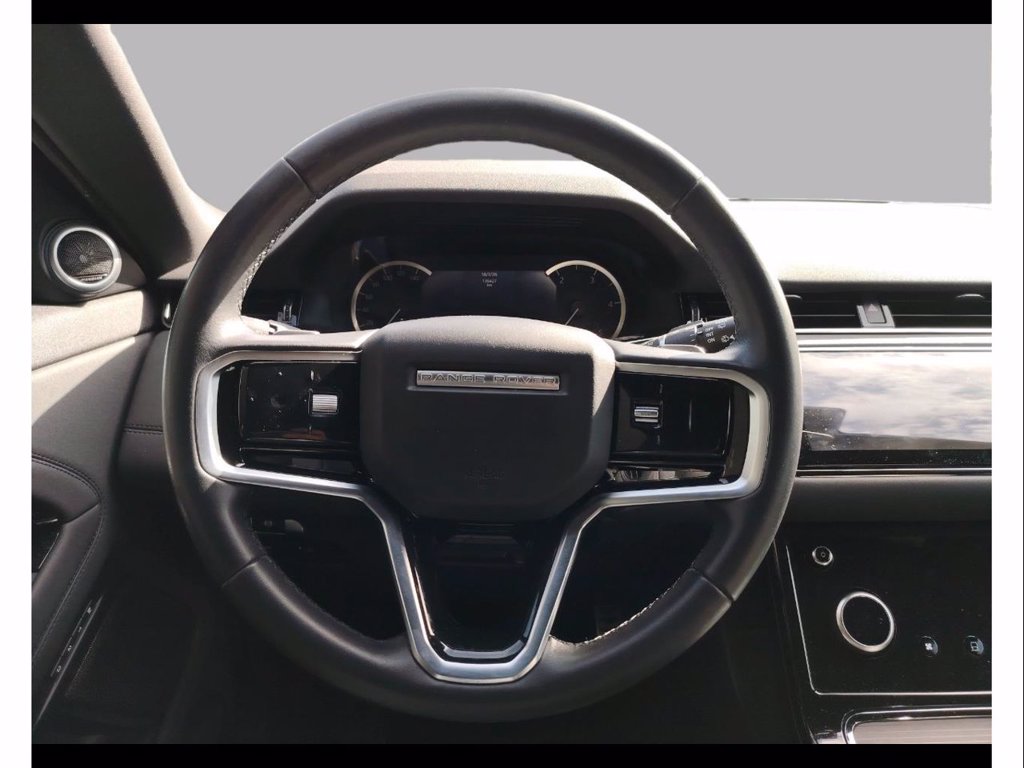 https://cdn-sm.caraffinity.it/images/vehicles/4675637/8/large