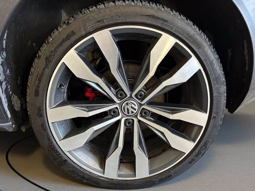 https://cdn-sm.caraffinity.it/images/vehicles/4675900/6/large