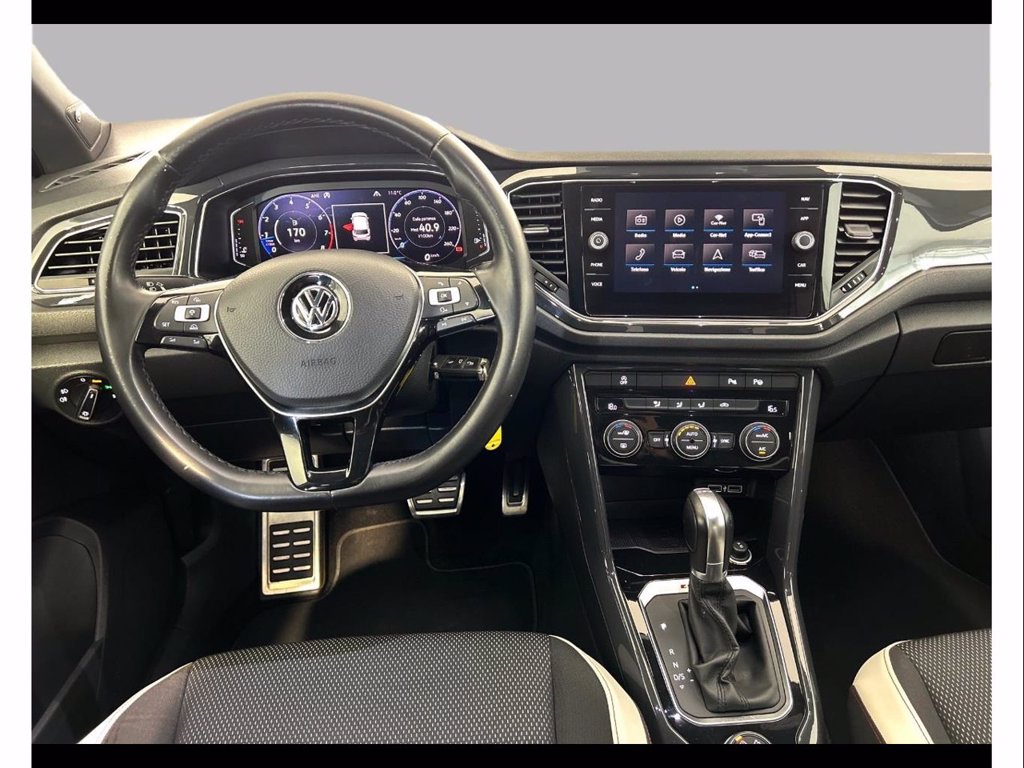 https://cdn-sm.caraffinity.it/images/vehicles/4675900/7/large