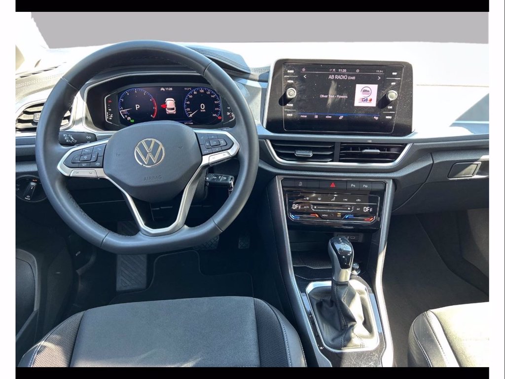 https://cdn-sm.caraffinity.it/images/vehicles/4679316/6/large