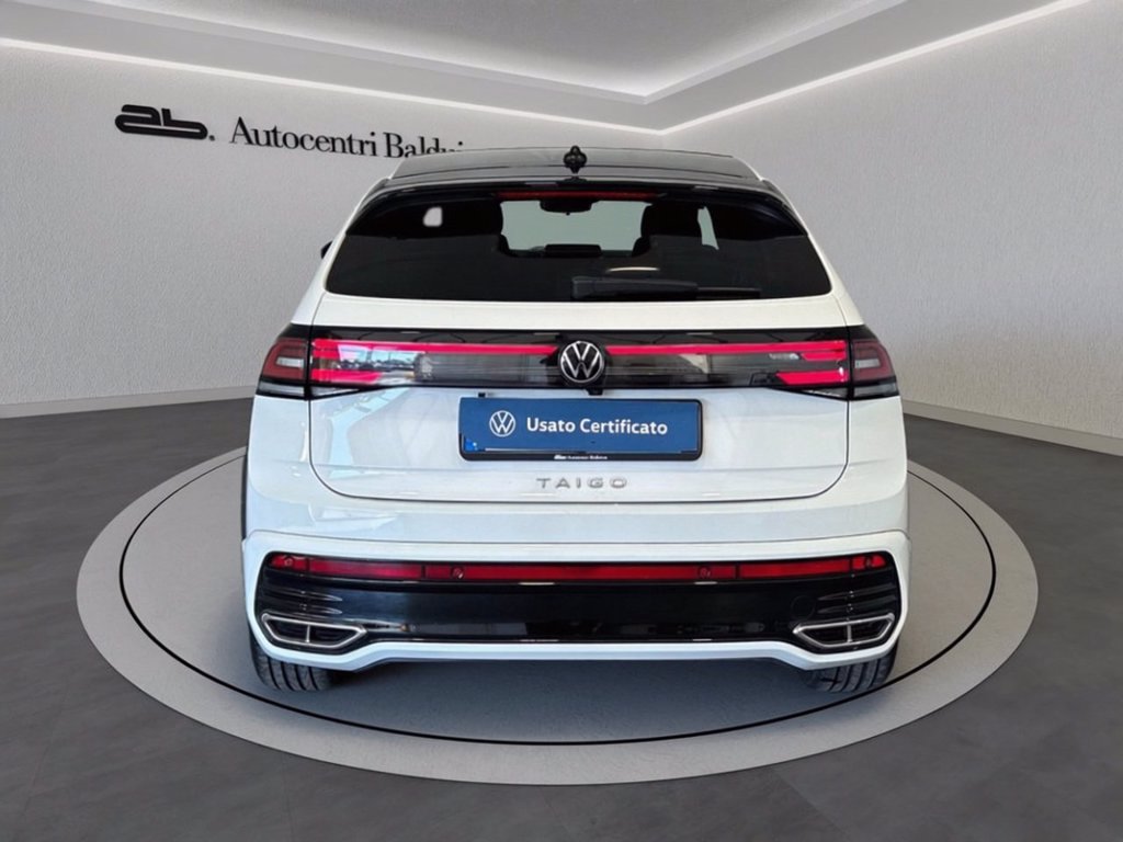 https://cdn-sm.caraffinity.it/images/vehicles/4680058/4/large