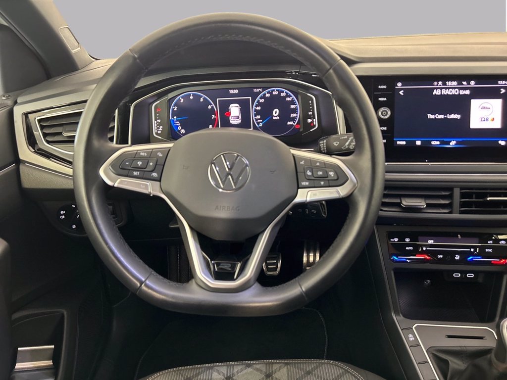 https://cdn-sm.caraffinity.it/images/vehicles/4680058/8/large