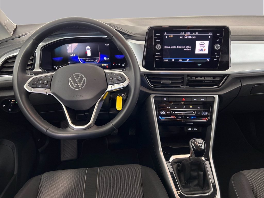 https://cdn-sm.caraffinity.it/images/vehicles/4682234/6/large
