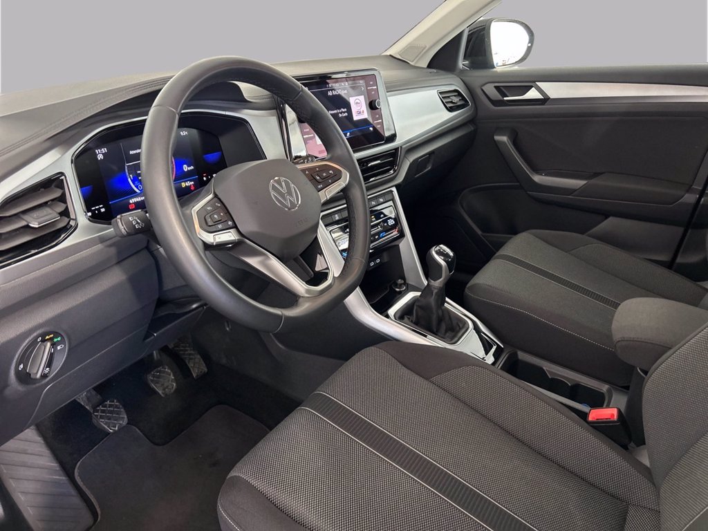 https://cdn-sm.caraffinity.it/images/vehicles/4682234/8/large