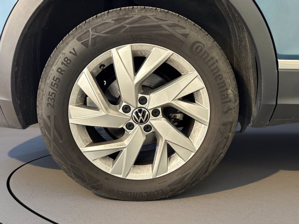 https://cdn-sm.caraffinity.it/images/vehicles/4682238/6/large