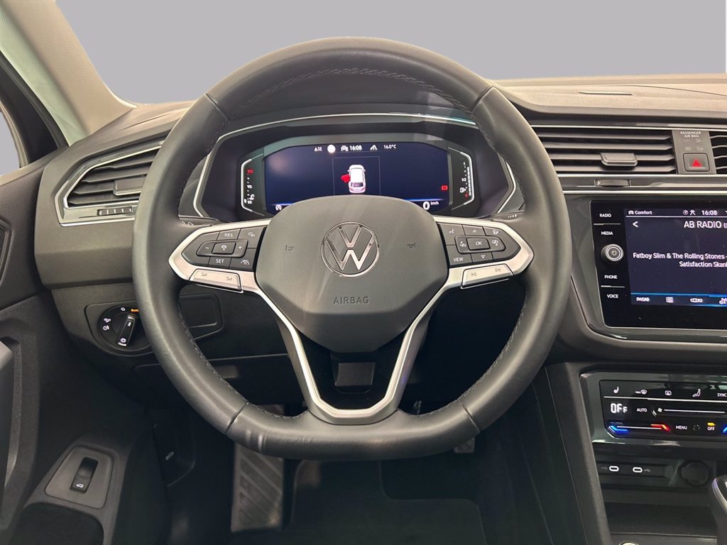 https://cdn-sm.caraffinity.it/images/vehicles/4682238/8/large