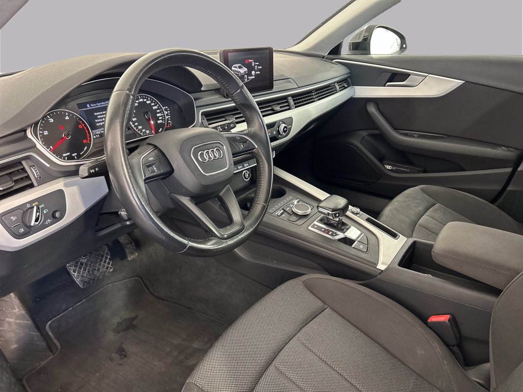https://cdn-sm.caraffinity.it/images/vehicles/4682754/8/large
