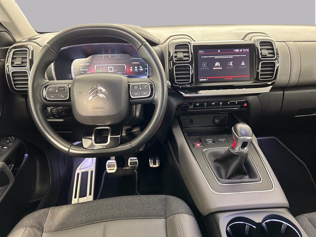 https://cdn-sm.caraffinity.it/images/vehicles/4682756/6/large