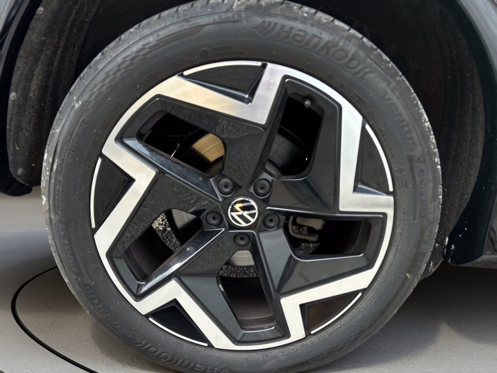 https://cdn-sm.caraffinity.it/images/vehicles/4683968/6/large