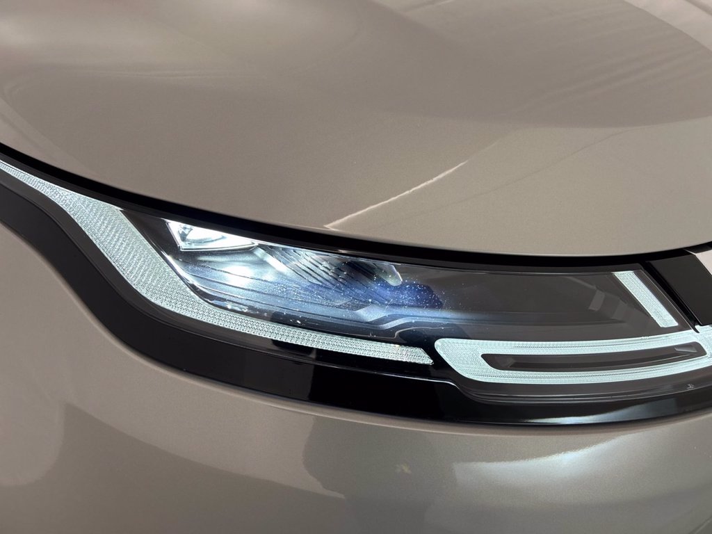 https://cdn-sm.caraffinity.it/images/vehicles/4684840/5/large