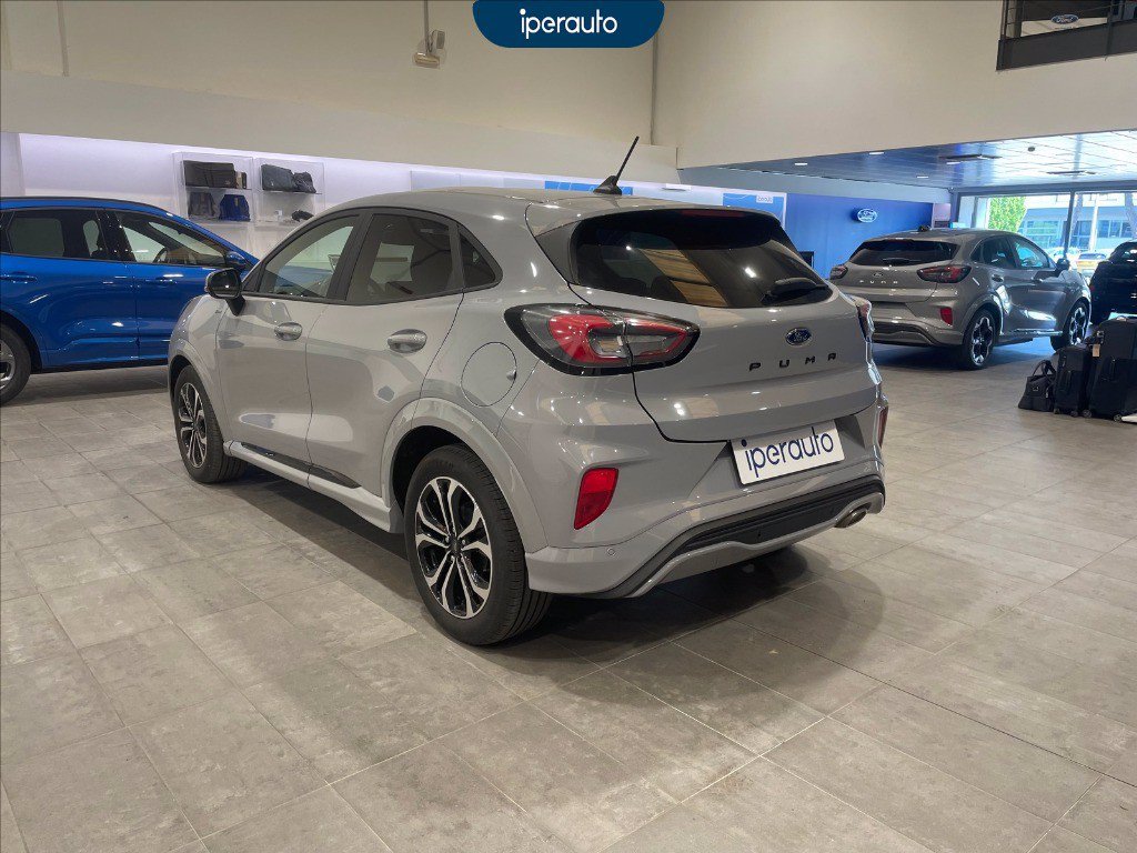 https://cdn-sm.caraffinity.it/images/vehicles/4685208/6/large